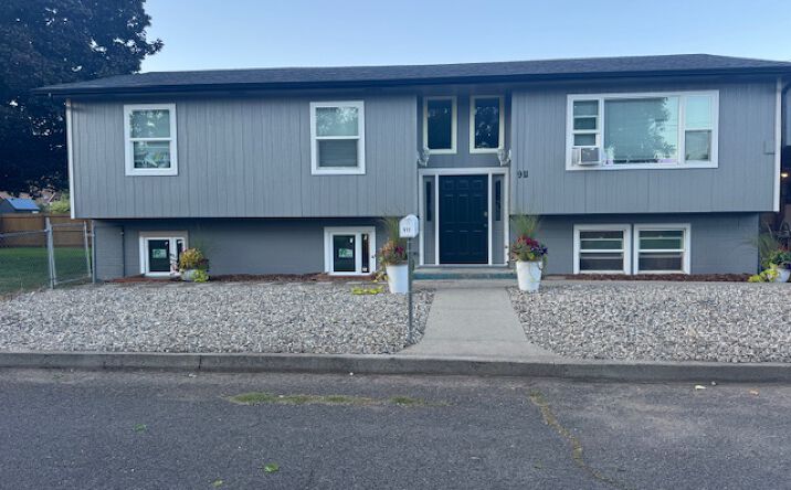 Pictures of Multifamily property located at 911 division Ave, La Grande, OR 97850 for sales - image #1