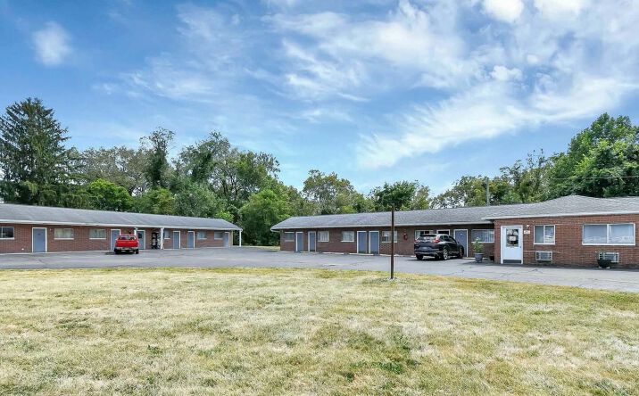 Pictures of Hospitality property located at 1342 Hebron Rd, Heath, OH 43056 for sales - image #1