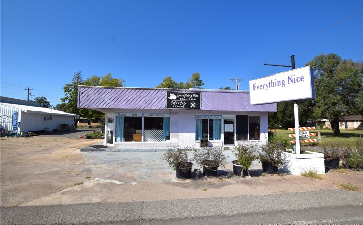 Pictures of Mixed Use property located at 320 S 2nd Street, Stilwell, OK 74960 for sales - image #1