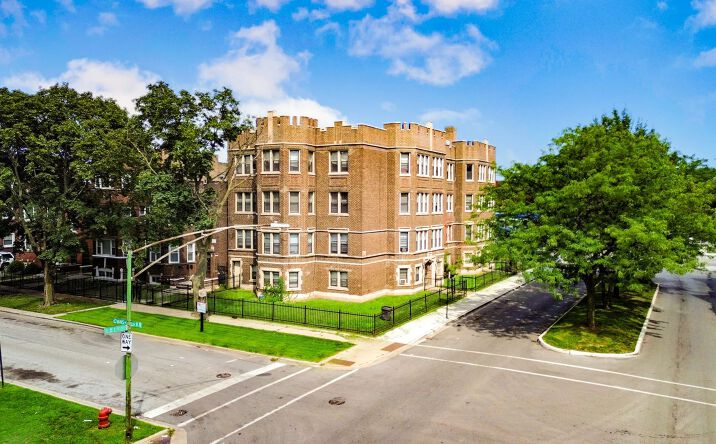 Pictures of Multifamily property located at 736 E 81st St, Chicago, IL 60619 for sales - image #1