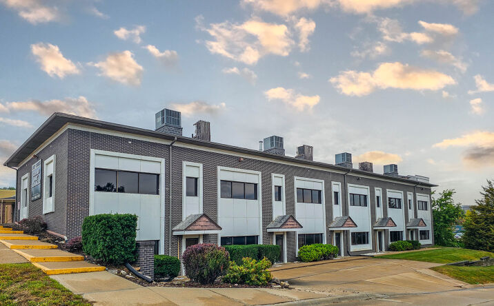Pictures of Office property located at 3036 S 70th Street, Omaha, NE 68106 for sales - image #1