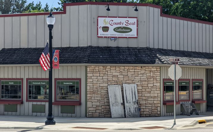 Pictures of Hospitality, Retail property located at 1 5th St W, Mantorville, MN 55955 for sales - image #1