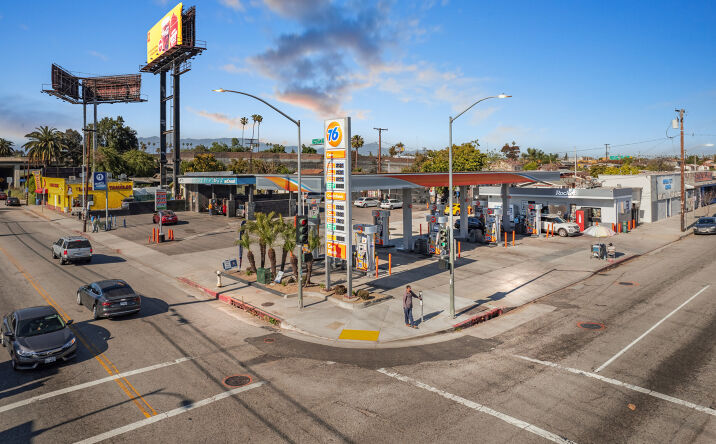 Pictures of Retail property located at 3915 E Olympic Blvd, Los Angeles, CA 90023 for sales - image #1