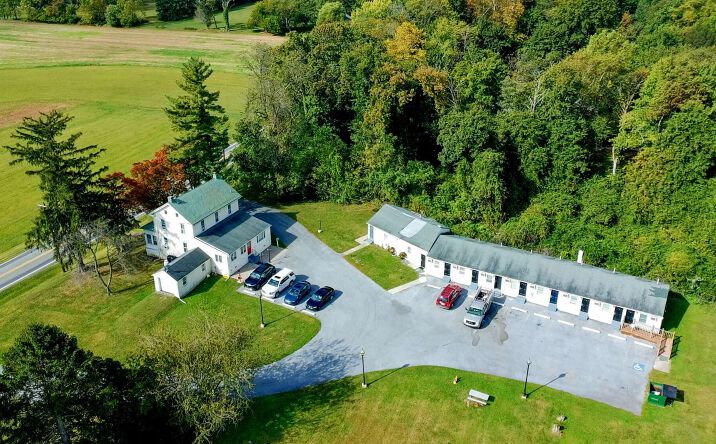 Pictures of Hospitality property located at 271 Ridge Rd, Spring City, PA 19475 for sales - image #1