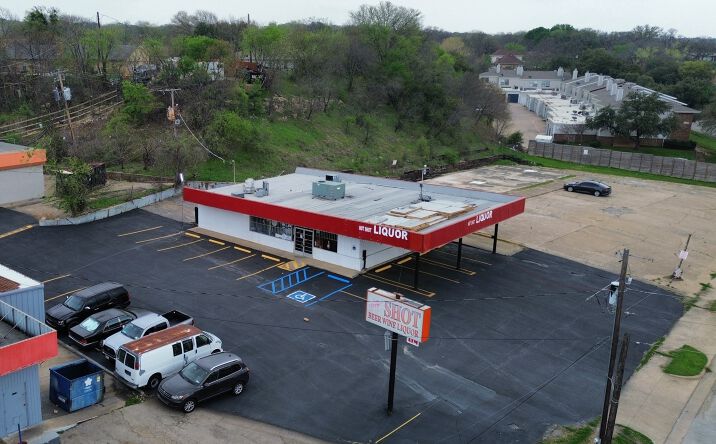 Pictures of Retail property located at 1405 Weiler Blvd., Fort Worth, TX 76112 for sales - image #1