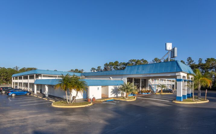Pictures of Hospitality property located at 2992 W International Speedway Blvd, Daytona Beach, FL 32124 for sales - image #1