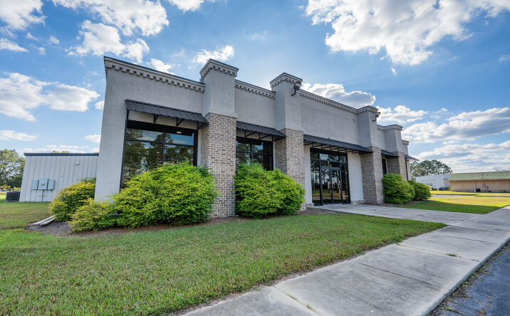 Pictures of Office, Retail property located at 1205 w parker st, Baxley, GA 31513 for sales - image #1