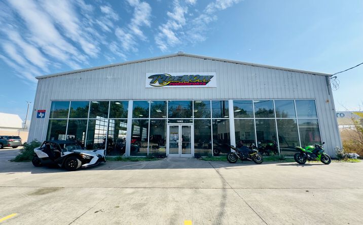 Pictures of Retail property located at 14902 North Freeway, Houston, TX 77090 for sales - image #1
