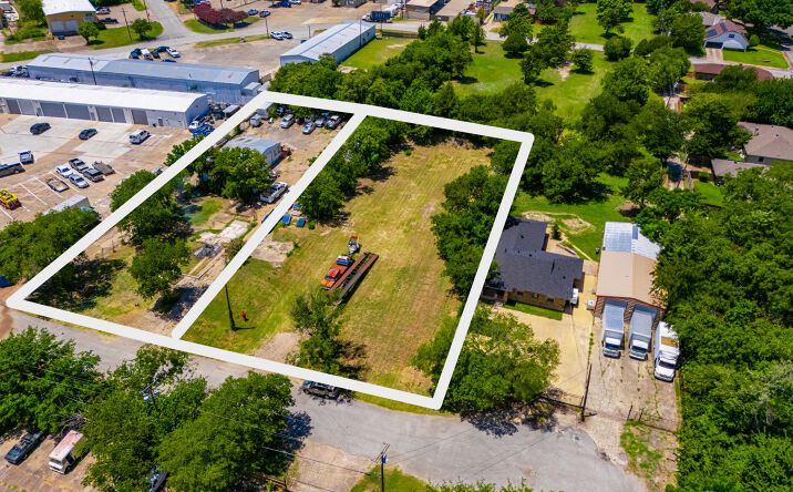 image of property at 1218 CRESTDELL DR Duncanville TX 75137-3448
