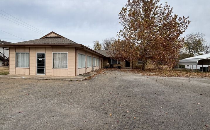 Pictures of Business for Sale property located at 418 W Rogers Boulevard, Skiatook, OK 74070 for sales - image #1