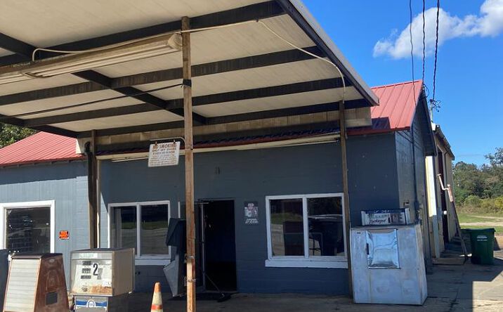 Pictures of Retail, Industrial property located at 104 N Stanton Drive, Smithville, GA 31787 for sales - image #1