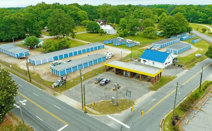 Pictures of Mixed Use, Self Storage property located at 406 E Hamlet Ave, Hamlet, NC 28345 for sales - image #1