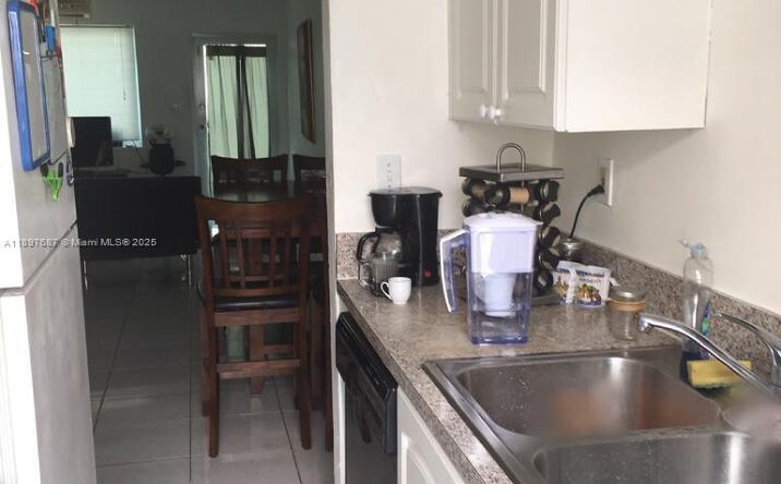 Pictures of Multifamily property located at 625 75th St, Miami Beach, FL 33141 for sales - image #1