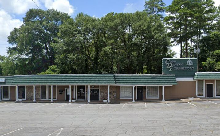 Pictures of Office, Retail property located at 58 Shawnee Trail SE, Marietta, GA 30067 for sales - image #1