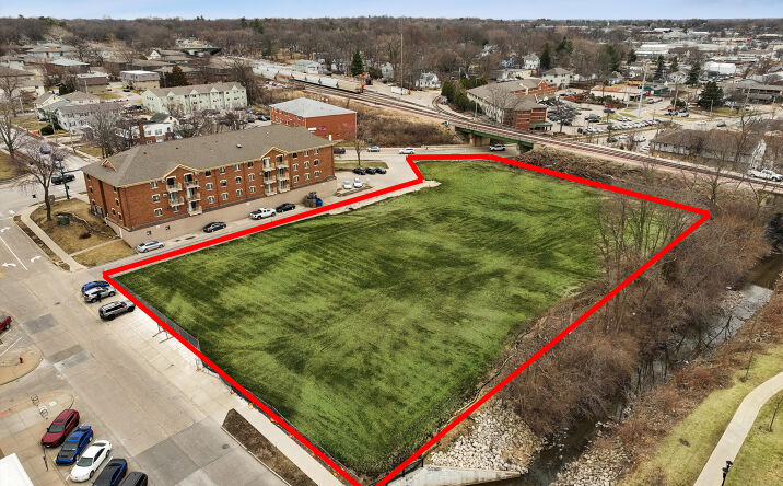 Pictures of Land property located at 305 E Prentiss St, Iowa City, IA 52240 for sales - image #1