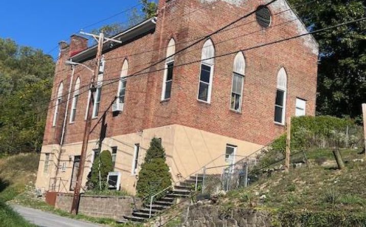 Pictures of Special Purpose property located at 208 Wilson, Bluefield, WV 24701 for sales - image #1