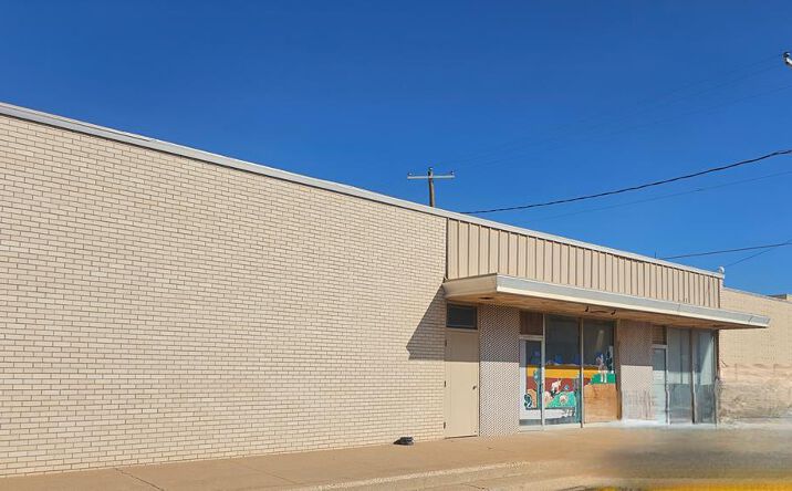 Pictures of Retail property located at 103-105 NE Logsdon, Andrews, TX 79713 for sales - image #1