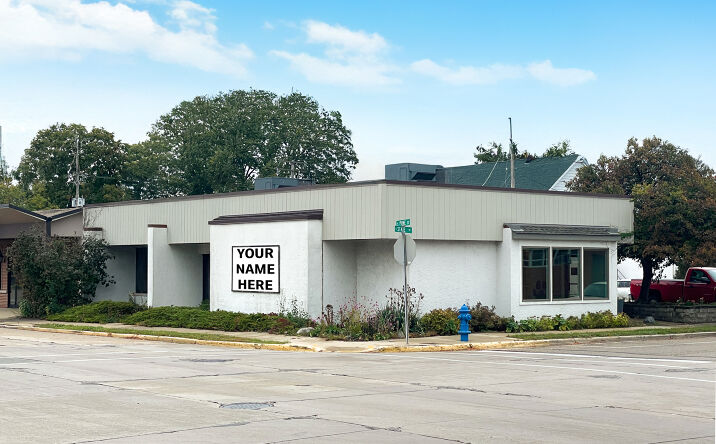Pictures of Office, Retail property located at 108 N Pine St, Burlington, WI 53105 for sales - image #1