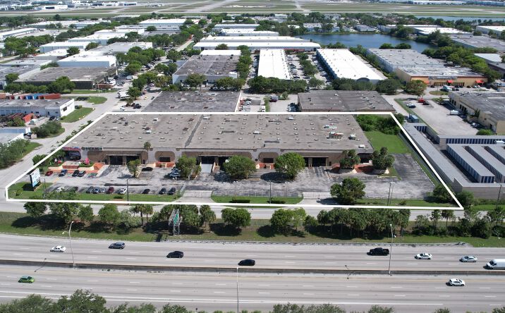 Pictures of Retail, Industrial property located at 4900 NW 167th St, Hialeah, FL 33014 for sales - image #1
