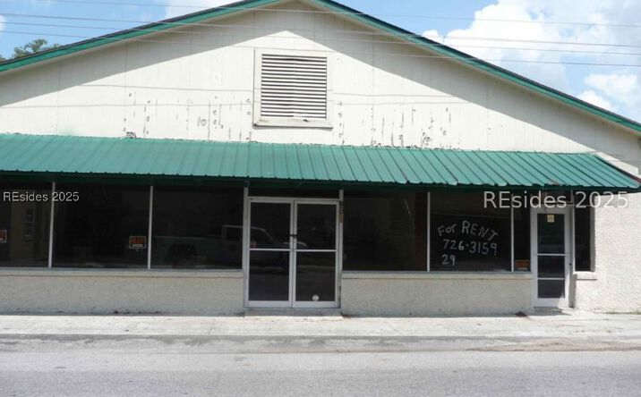 Pictures of Retail, Mixed Use property located at 668 N Green St, Ridgeland, SC 29936 for sales - image #1