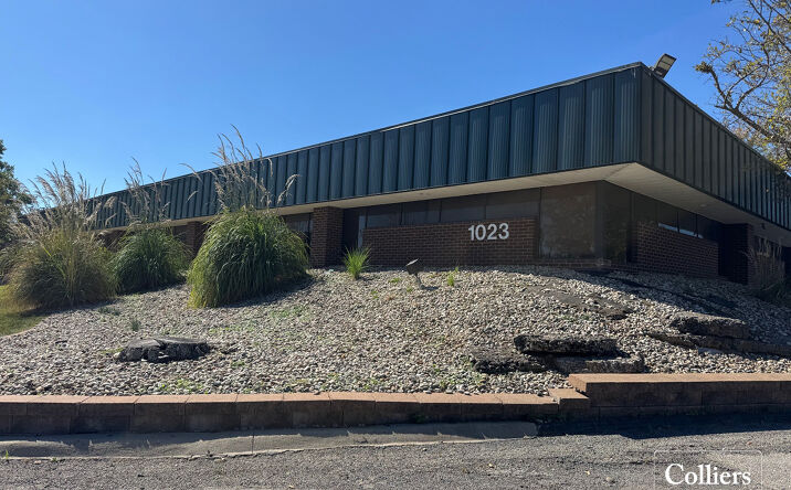 Pictures of Office property located at 1023 Executive Pkwy Dr, Creve Coeur, MO 63141 for sales - image #1