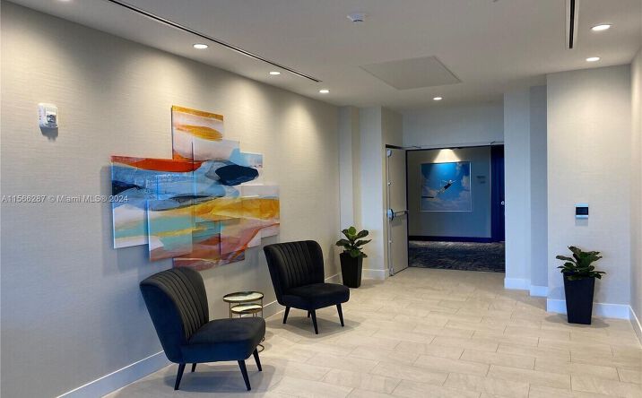 Pictures of Office property located at 2820 NE 214th St, Aventura, FL 33180 for sales - image #1