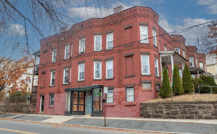 Pictures of Mixed Use, Multifamily property located at 301-303 Linden St, Holyoke, MA 01040 for sales - image #1