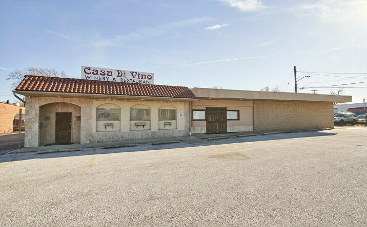 Pictures of Retail property located at 28926 Euclid Avenue, Wickliffe, OH 44092 for sales - image #1