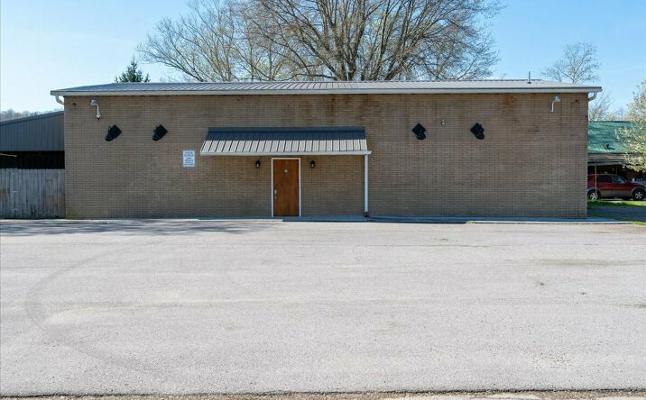Pictures of Retail, Office property located at 115 Tracewell Ave, Parkersburg, WV 26101 for sales - image #1