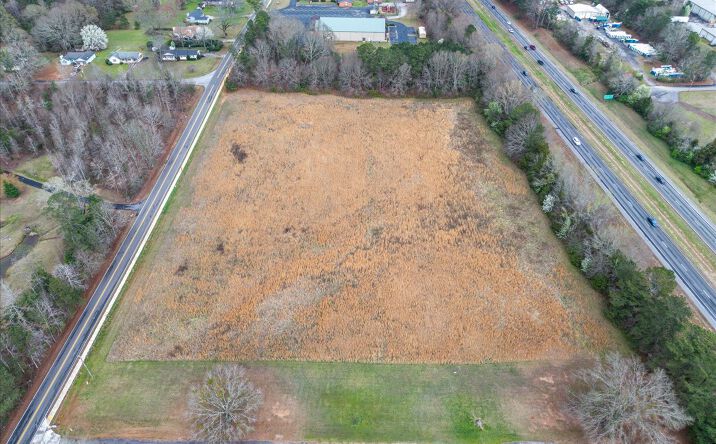 Pictures of Land property located at 450 Carver Rd, Griffin, GA 30224 for sales - image #1