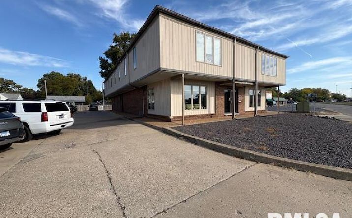 Pictures of Office property located at 1039 WABASH Avenue, Springfield, IL 62704 for sales - image #1