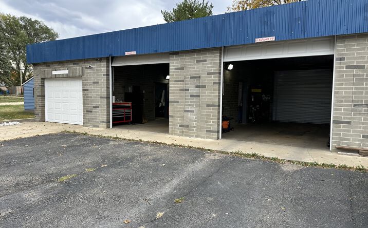 Pictures of Industrial property located at 527 W Dakota Street, Spring Valley, IL 61362 for sales - image #1