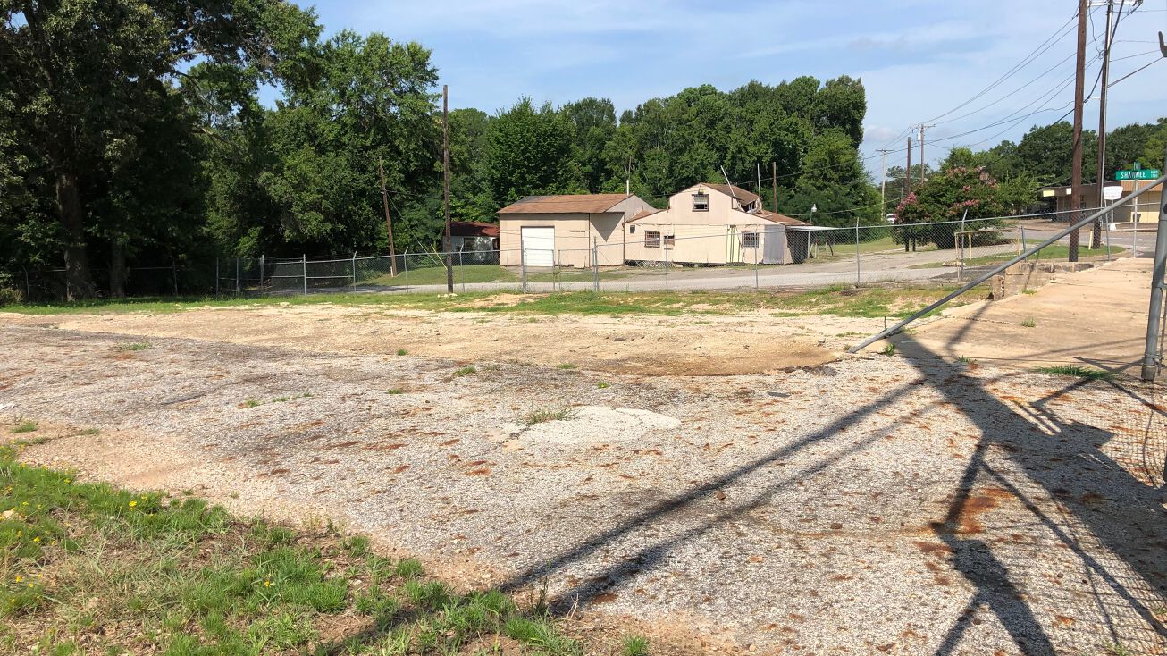 2642 W Gentry Pkwy, Tyler, TX 75702