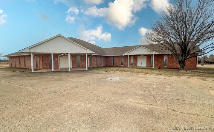 Pictures of Special Purpose, Office property located at 907 N Oklahoma, Tryon, OK 74875 for sales - image #1