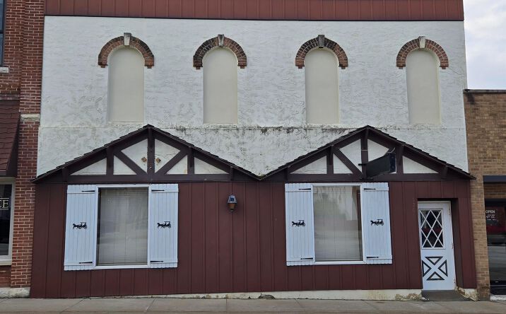 Pictures of Office property located at 120 W Mission Street, Strawberry Point, IA 52076 for sales - image #1