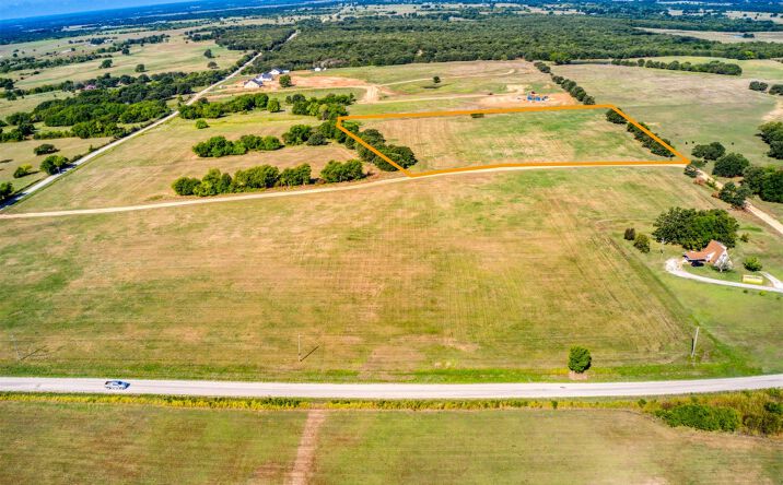 Pictures of Land property located at 7331 Sunshine Road, Davis, OK 73030 for sales - image #1