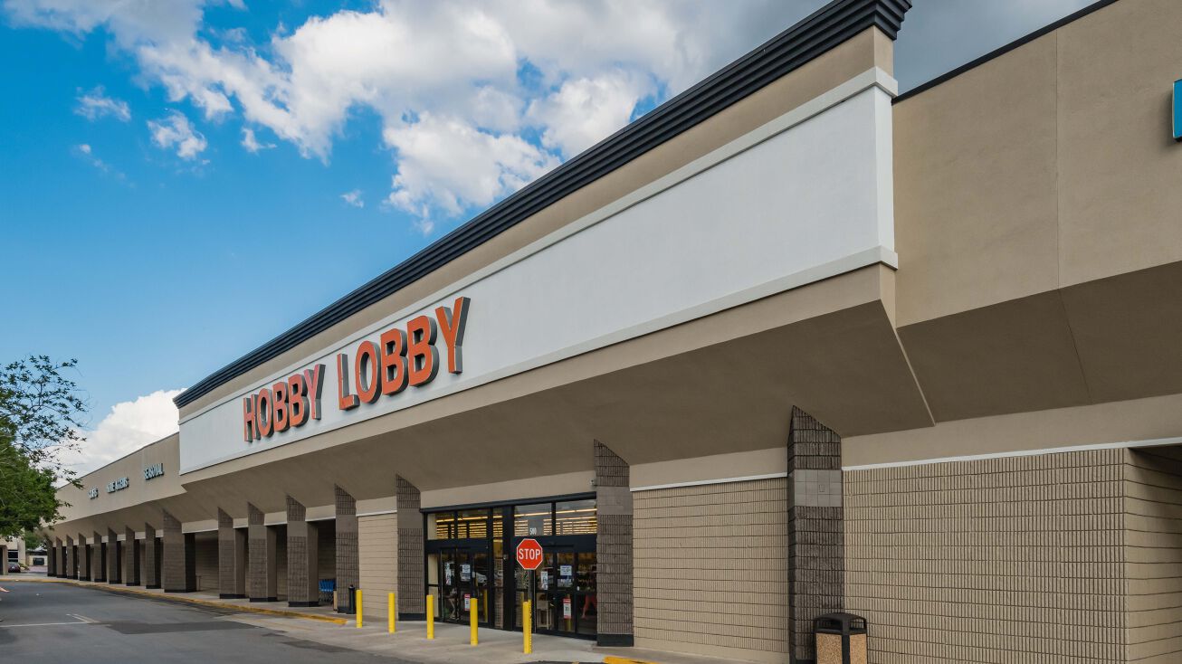 2400 SW College Rd, Ocala, FL 34471 Retail Property for Sale Ocala West