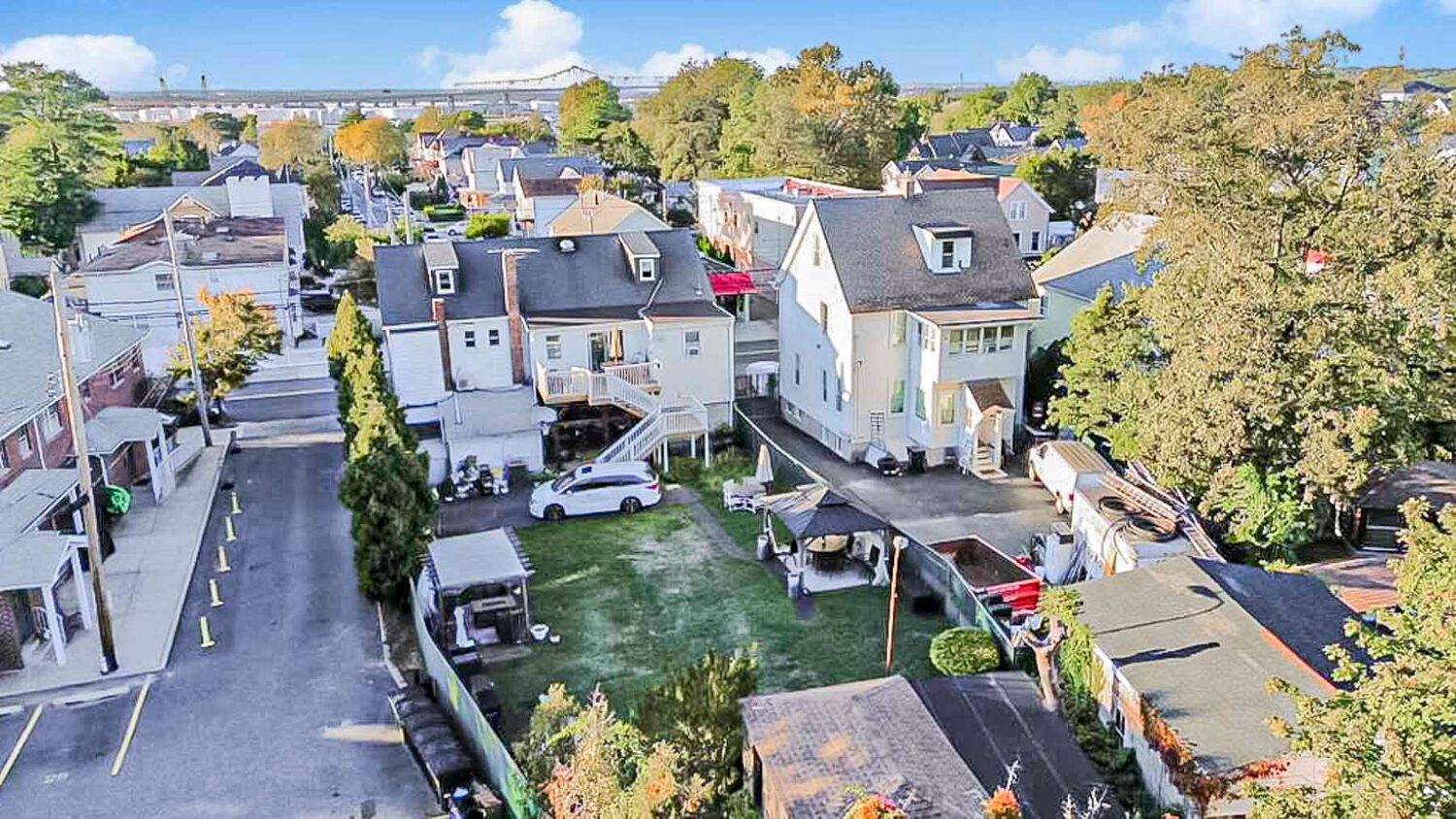 7344 Amboy Rd, Staten Island, NY 10307 | Crexi.com