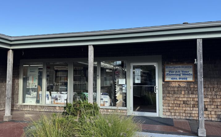 Pictures of Multifamily, Retail, Office property located at 455 State Road #8, Vineyard Haven, MA 02568 for sales - image #1