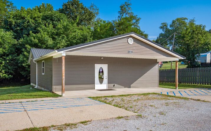 Pictures of Mixed Use, Land, Office property located at 322 W Water Street, New Lexington, OH 43764 for sales - image #1