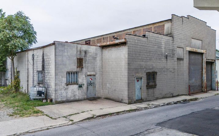 Pictures of Mixed Use property located at 207 N State Street, Marion, OH 43302 for sales - image #1