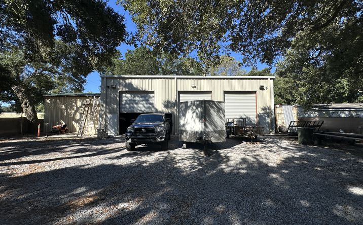 Pictures of Industrial property located at 3603 N Q St, Pensacola, FL 32505 for sales - image #1