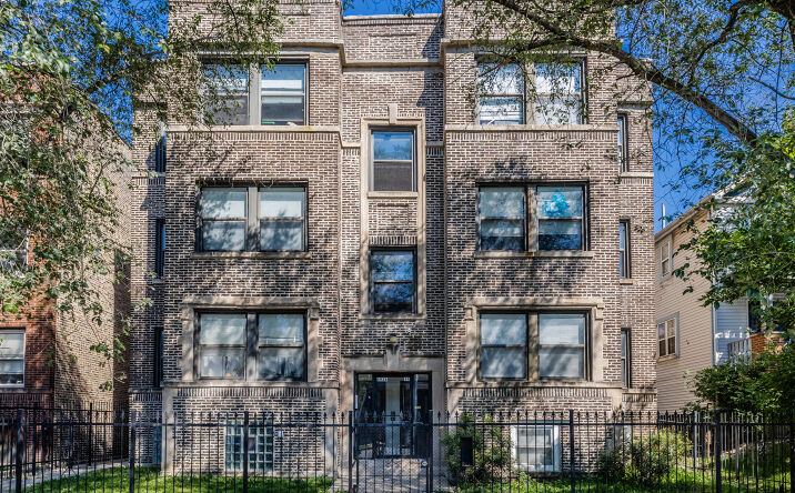 Pictures of Multifamily property located at 4934 W Jackson Blvd, Chicago, IL 60644 for sales - image #1