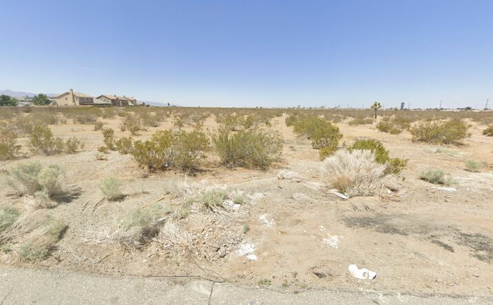 Pictures of Land property located at 11695 Palmdale Rd, Victorville, CA 92301 for sales - image #1