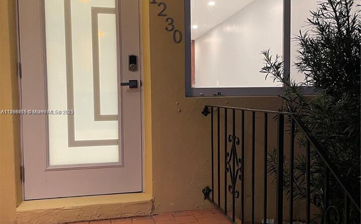 Pictures of Multifamily property located at 1230 NE 148th St, Miami, FL 33161 for sales - image #1