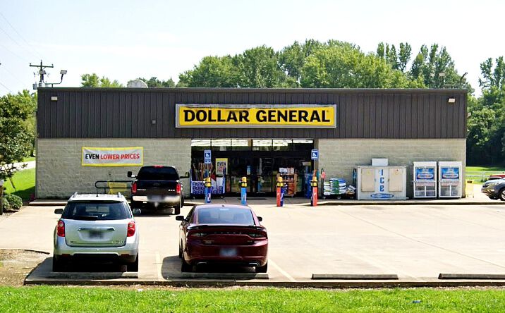 Pictures of Retail property located at 4451 Pulaski Hwy, Lawrenceburg, TN 38464 for sales - image #1