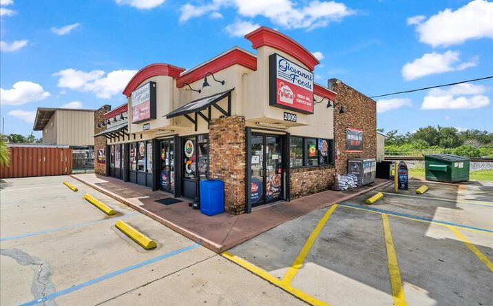 Pictures of Business for Sale property located at 2009 N Cocoa Blvd, Cocoa, FL 32922 for sales - image #1