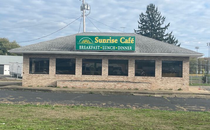 Pictures of Retail property located at 3020 Harrisburg Rd NE, Canton, OH 44705 for sales - image #1
