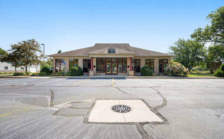 Pictures of Office property located at 3598 Green Pointe Center, Hamilton, MI 49419 for sales - image #1