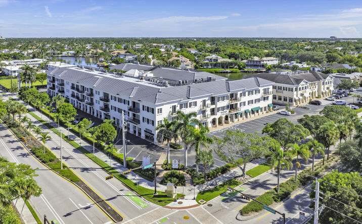 Pictures of Mixed Use, Office, Retail property located at 1400 Gulf Shore Blvd N, Naples, FL 34102 for sales - image #1